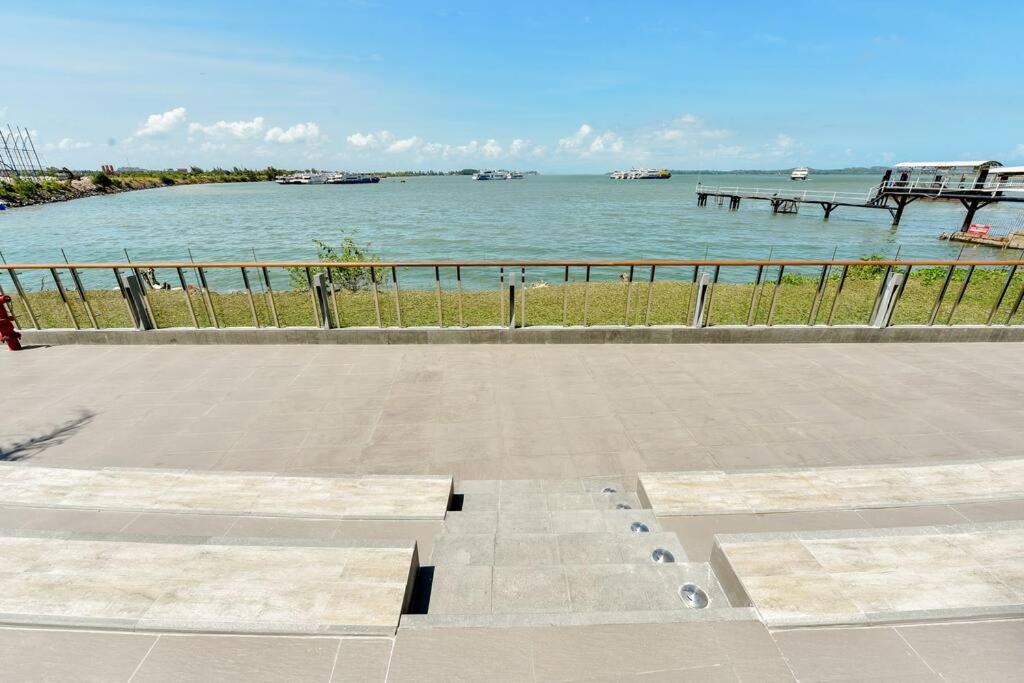 Lovina 8-Ad At One Residence Batam Екстериор снимка