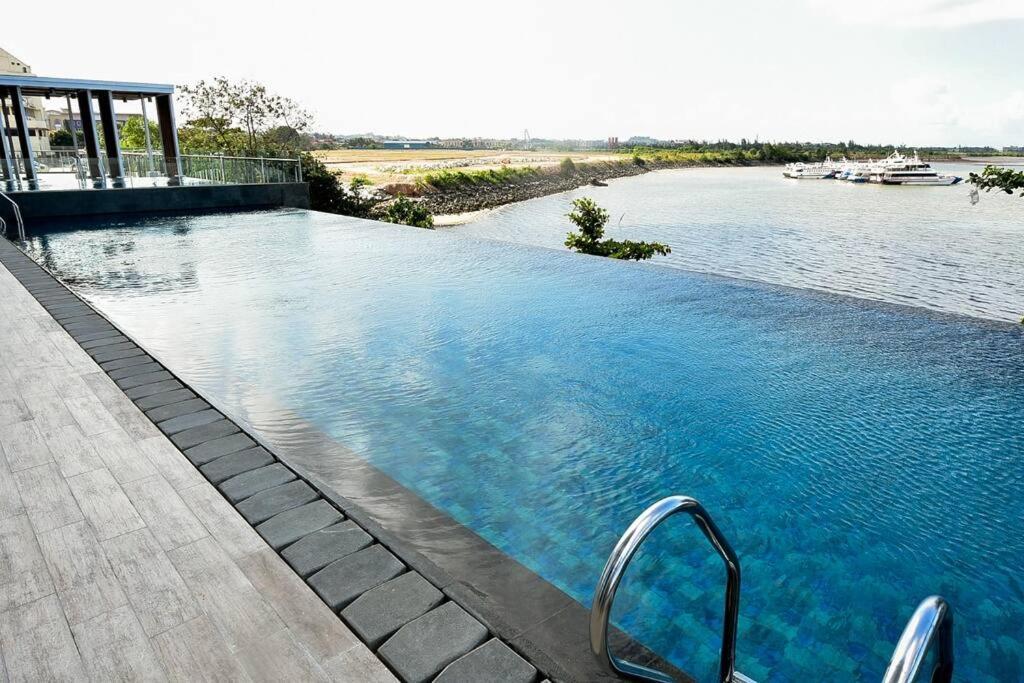 Lovina 8-Ad At One Residence Batam Екстериор снимка