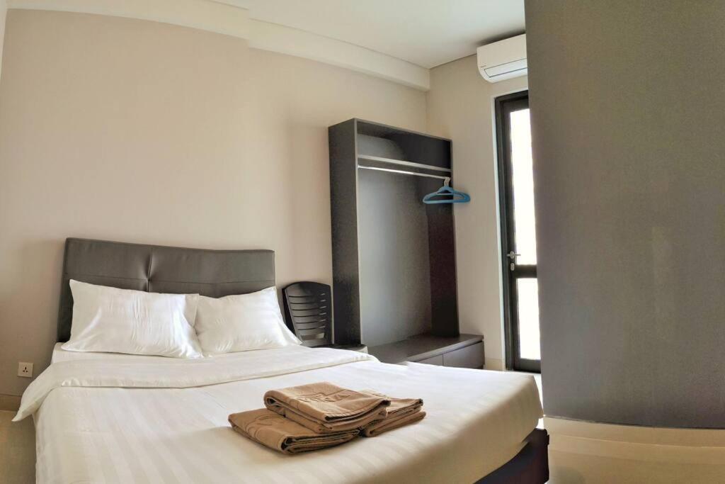 Lovina 8-Ad At One Residence Batam Екстериор снимка